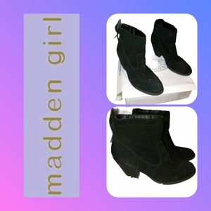 STEVE MADDEN genuine Suede bootie.